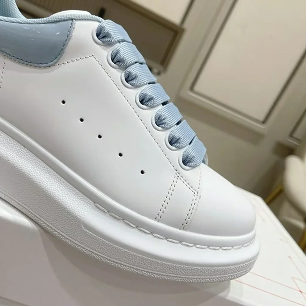 Women's sneakers - Picture 7 of 7